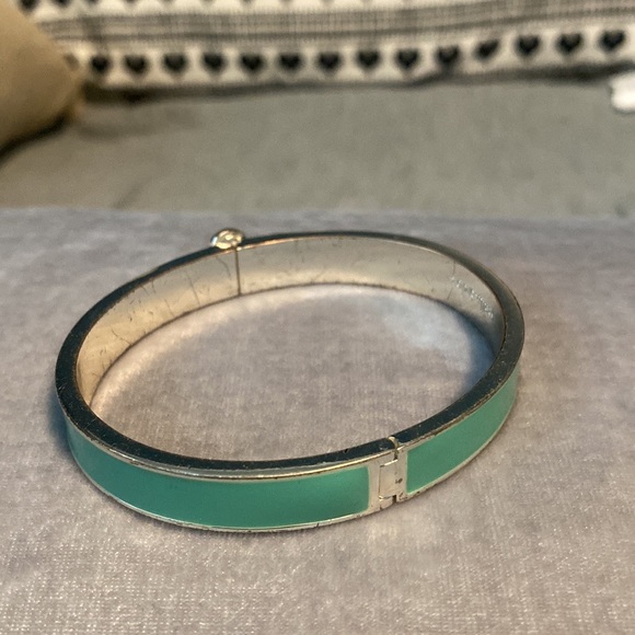 Stella and dot Lindsey hinged bangle bracelet - Picture 6 of 8